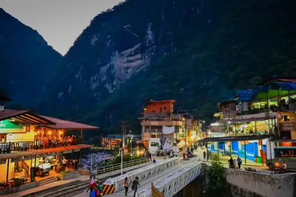 Qu&rsquo;est-ce que Aguas Calientes ? La ville qui accueille le Machu Picchu