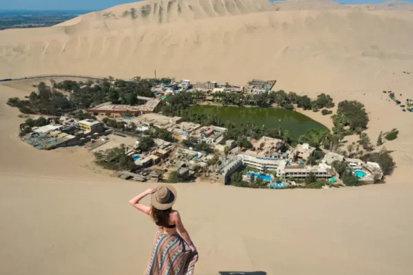 Découvrez l&rsquo;oasis de Huacachina : le paradis du désert péruvien